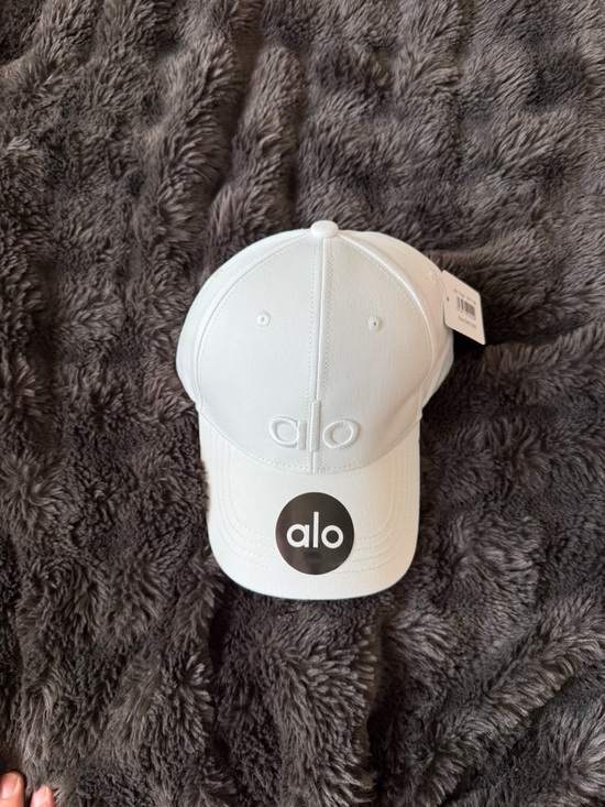 ALO Yoga Accessories - ALO Yoga Kids White Embroidered Logo Baseball Cap